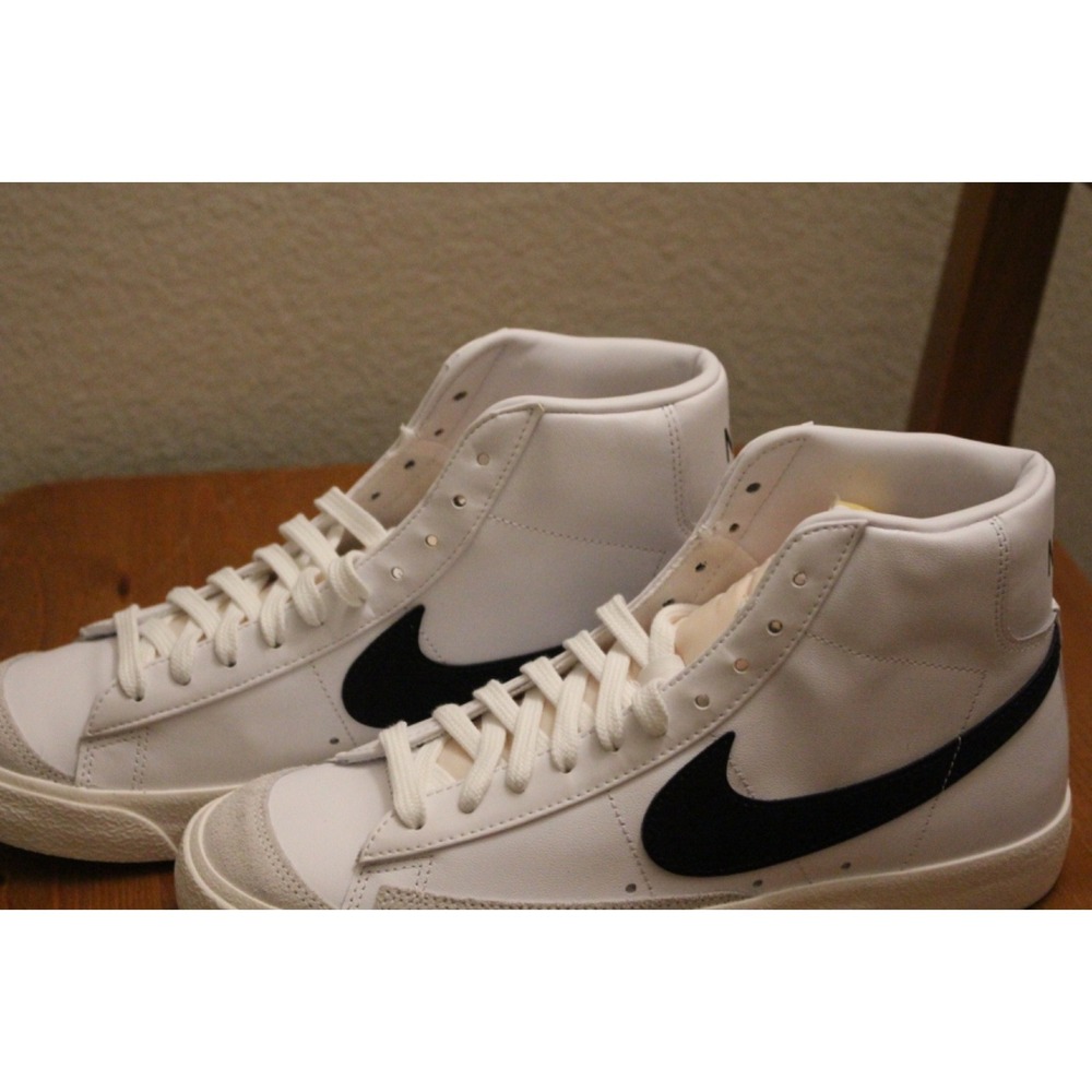 New Women's Size 9 Blazer Mid '77